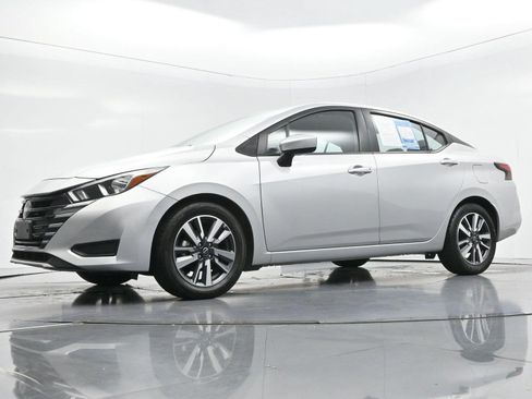 Used 2023 Nissan Versa SV FWD image 45