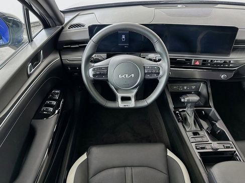 Certified 2025 Kia K5 GT-Line image 4