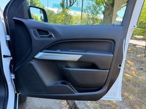Used 2016 Chevrolet Colorado LT w/ Luxury Package, Chrome AWD/4WD image 32