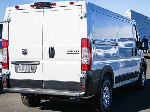 New 2026 RAM ProMaster 1500 w/ Quick Order Package 22G SLT image 4