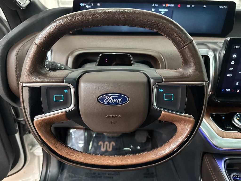 Used 2025 Ford Expedition King Ranch AWD/4WD image 13