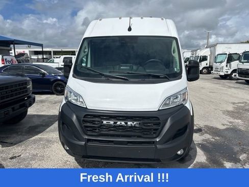 Used 2024 RAM ProMaster 2500 w/ Convenience Group image 6