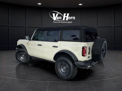 New 2025 Ford Bronco Badlands w/ Sasquatch Package image 3