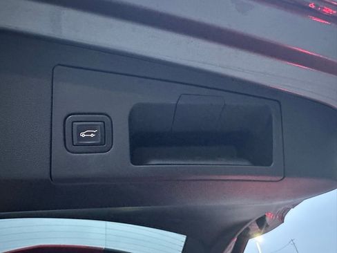 Used 2023 Cadillac XT5 Premium Luxury image 35