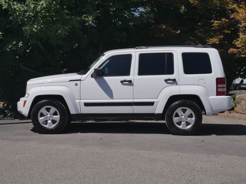 Used 2012 Jeep Liberty Sport w/ Popular Equipment Group AWD/4WD image 11