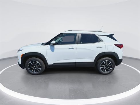 Used 2024 Chevrolet TrailBlazer LT image 5