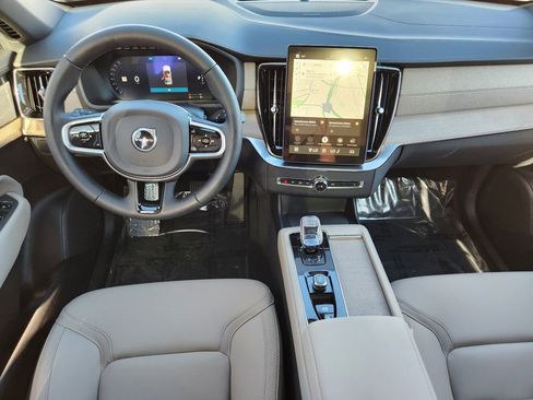 New 2026 Volvo XC90 T8 Plus w/ Protection Package Premier image 16