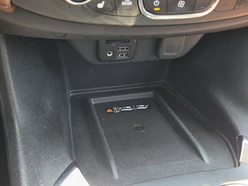 Certified 2021 Chevrolet Traverse High Country FWD image 28