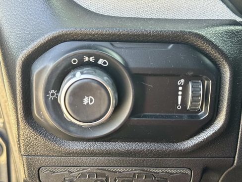 Used 2024 Jeep Wrangler Sport AWD/4WD image 19