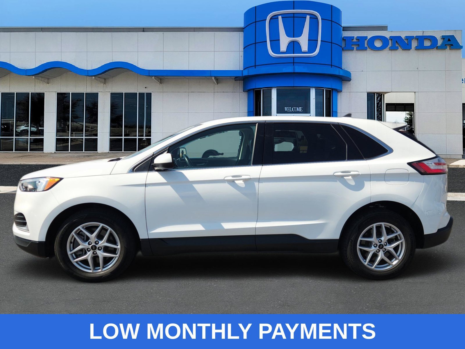 Used 2024 Ford Edge SEL AWD/4WD image 3