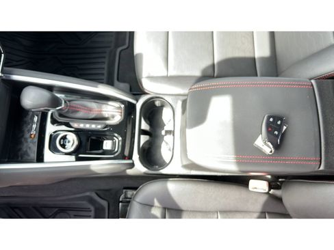 Used 2023 Chevrolet Colorado Z71 w/ Z71 Convenience Package 2 image 20