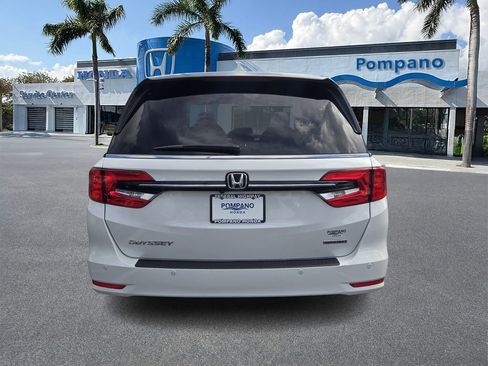 Certified 2022 Honda Odyssey Touring image 6