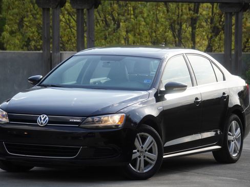 Used 2014 Volkswagen Jetta SEL image 2