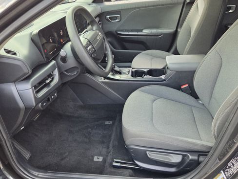 Used 2025 Kia K4 FWD image 12