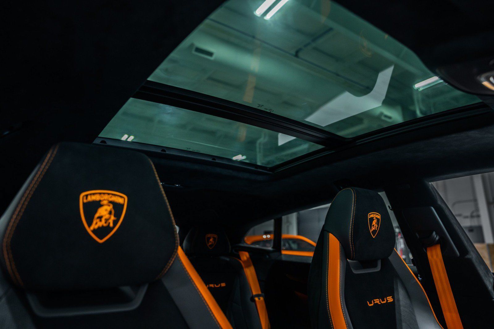 Used 2024 Lamborghini Urus Performante AWD/4WD image 15