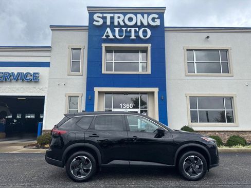 Used 2024 Nissan Rogue SV image 18