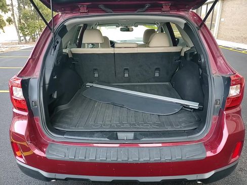 Used 2015 Subaru Outback 3.6R Limited image 7