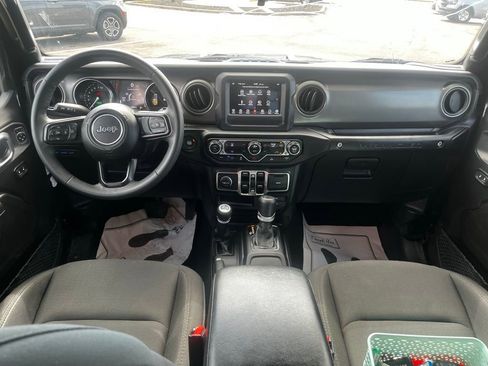 Used 2024 Jeep Wrangler Unlimited Rubicon 4xe image 34