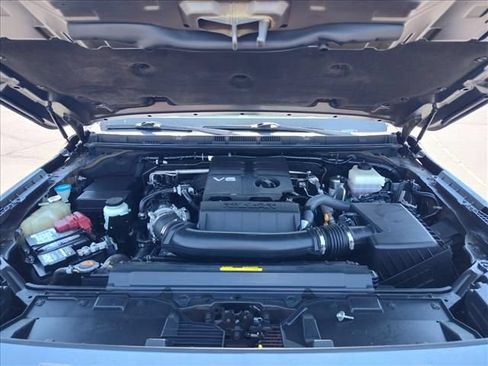 Used 2022 Nissan Frontier SV w/ Technology Package AWD/4WD image 23
