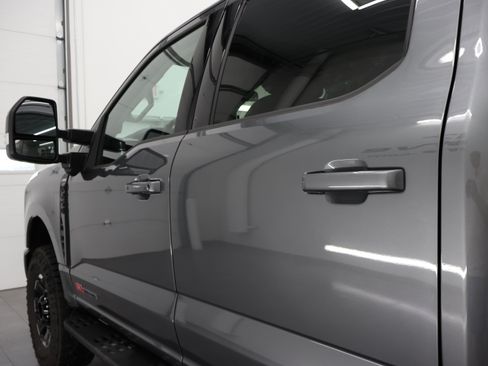Used 2025 Ford F250 Lariat w/ Lariat Ultimate Package AWD/4WD image 37
