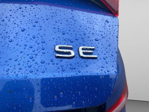 Used 2024 Volkswagen Jetta SE FWD image 17