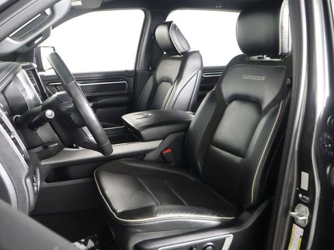 Used 2024 RAM 1500 Laramie RWD image 28