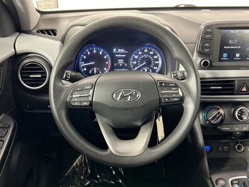 Used 2021 Hyundai Kona SE image 7