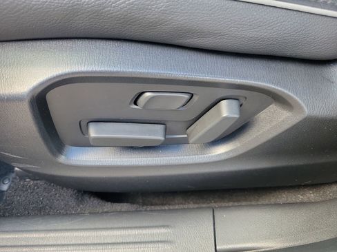 Used 2025 MAZDA CX-5 AWD 2.5 S w/ Preferred Package image 18