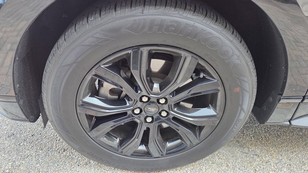 Used 2024 Ford Edge SE w/ Black Appearance Package AWD/4WD image 5