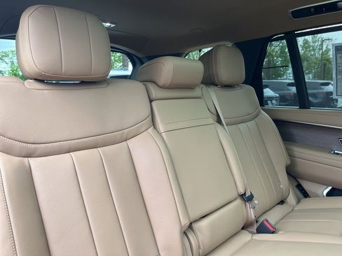 New 2026 Land Rover Range Rover Long Wheelbase SE AWD/4WD image 18