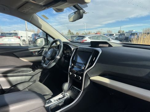 Used 2020 Subaru Ascent Premium w/ Convenience Package image 16