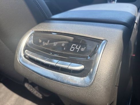 Certified 2025 Cadillac XT6 Premium Luxury image 24