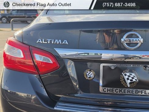 Used 2016 Nissan Altima 2.5 SL w/ 2.5 Technology w/LED Package image 17
