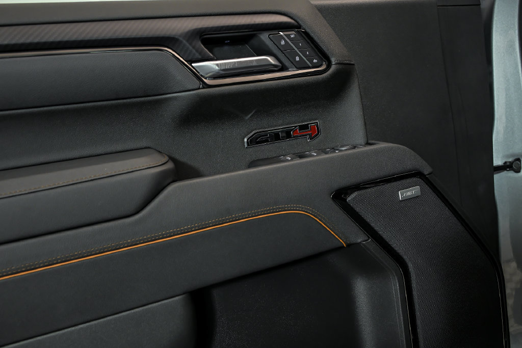 New 2026 GMC Sierra 1500 AT4 w/ Technology Package AWD/4WD image 4
