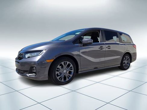 New 2026 Honda Odyssey Touring image 2