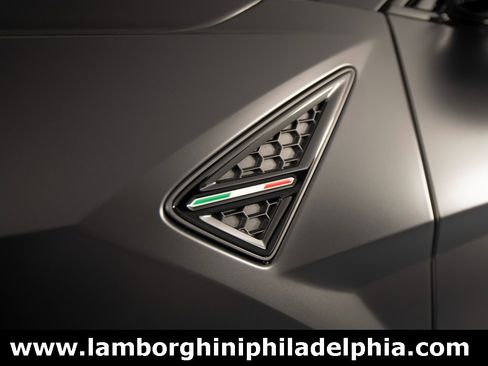 Used 2024 Lamborghini Urus S image 68