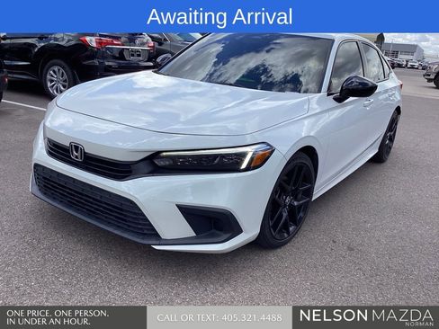 Used 2022 Honda Civic Sport image 1