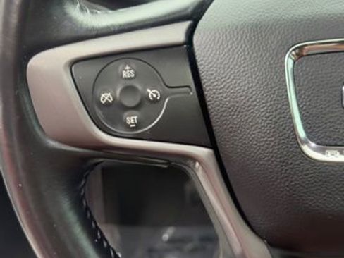 Used 2017 GMC Acadia SLT image 11