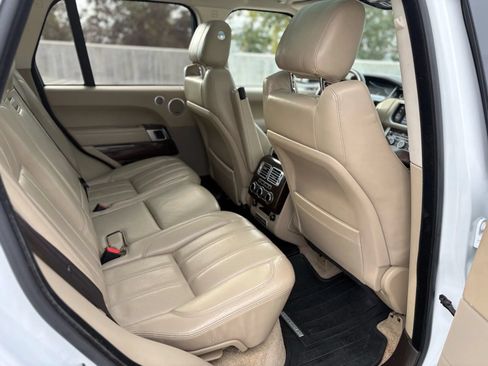 Used 2015 Land Rover Range Rover HSE AWD/4WD image 19