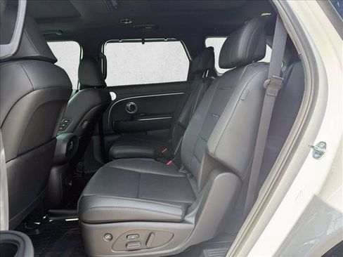 New 2026 Hyundai Palisade Calligraphy FWD image 12