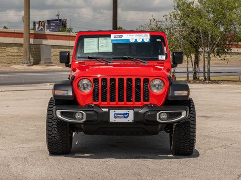 Used 2023 Jeep Gladiator Sport AWD/4WD image 3