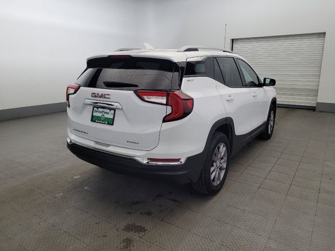 Used 2024 GMC Terrain SLT image 9