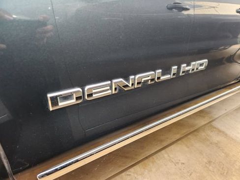 Used 2018 GMC Sierra 2500 Denali w/ Duramax Plus Package AWD/4WD image 6