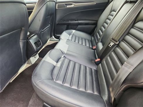 Used 2020 Ford Fusion SEL image 23