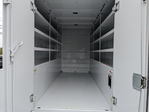 New 2025 Ford F550 4x4 Regular Cab Super Duty image 18