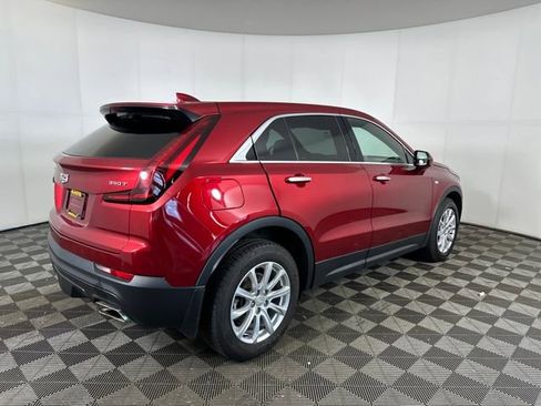 Used 2021 Cadillac XT4 Luxury image 3