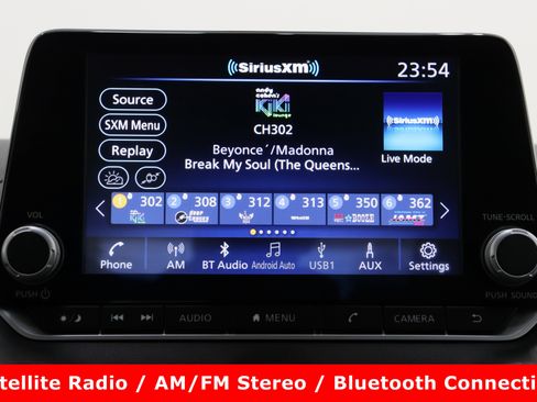 Used 2024 Nissan Sentra SV image 18