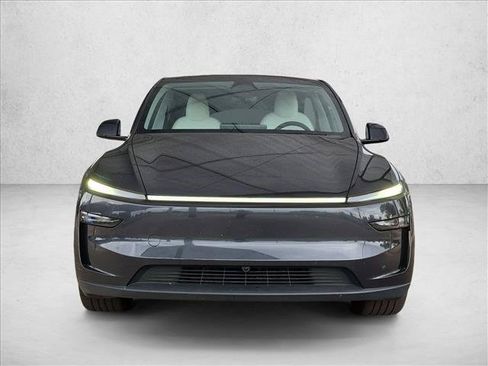 Used 2026 Tesla Model Y 2WD image 2