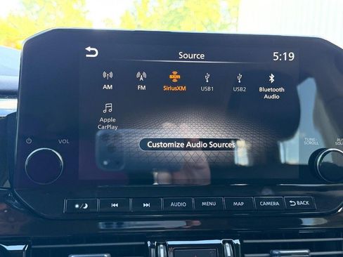 Used 2025 Nissan Pathfinder SL FWD image 38