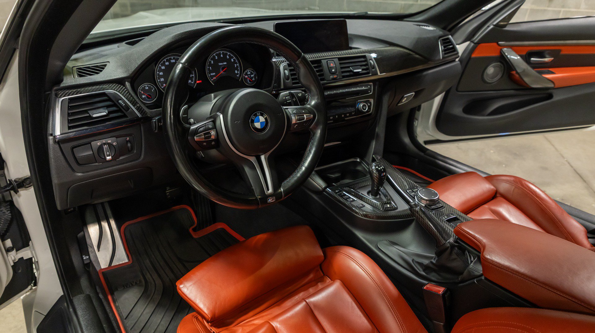 Used 2016 BMW M4 Convertible RWD image 56